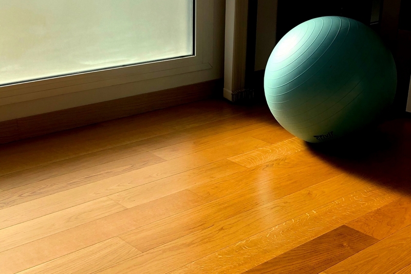 木地板起翹，多數(shù)都是潮濕惹的禍 家用除濕機(jī)